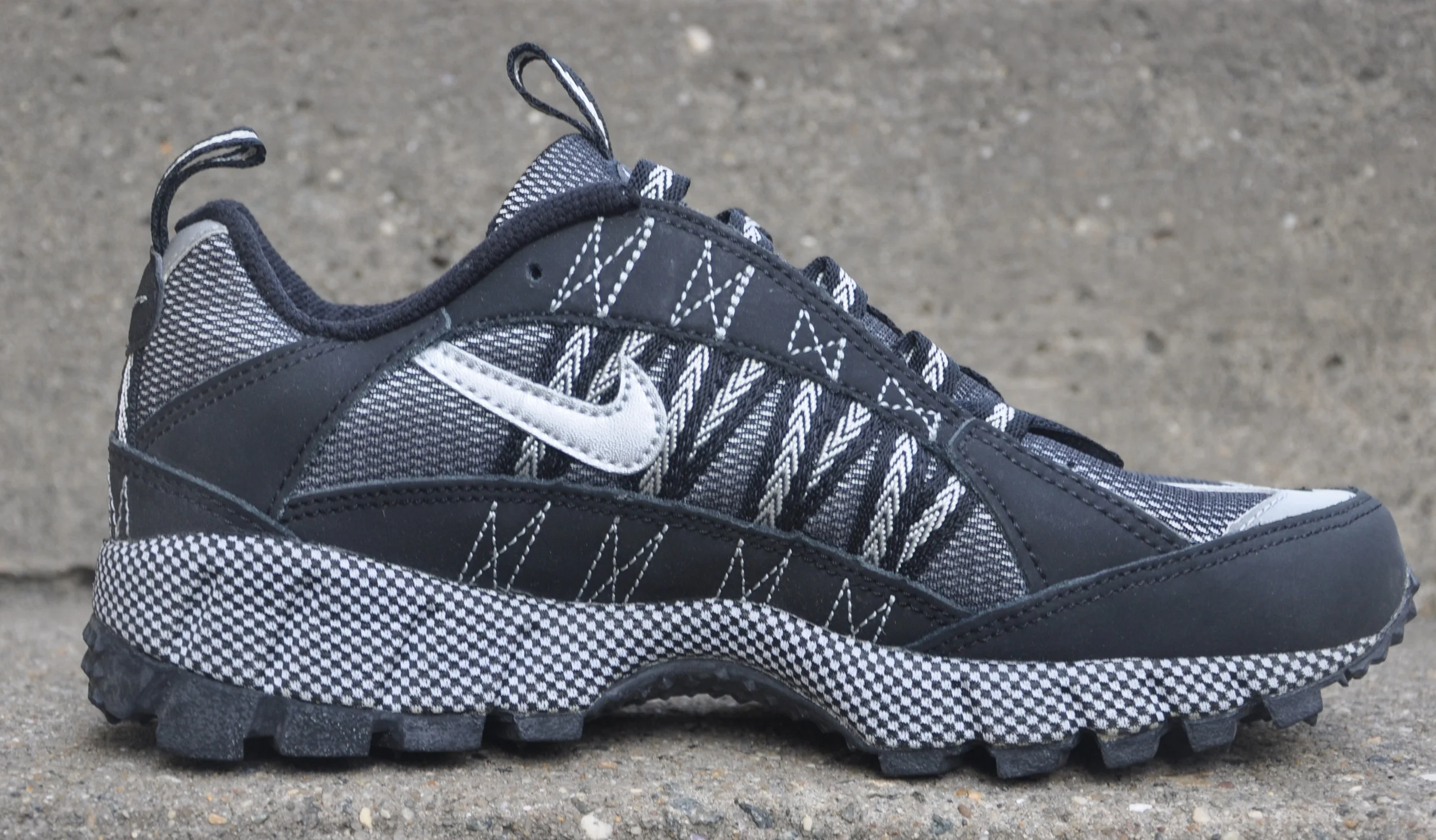 Nike Air Humara SC Black / Metallic Silver DS — RootsBK